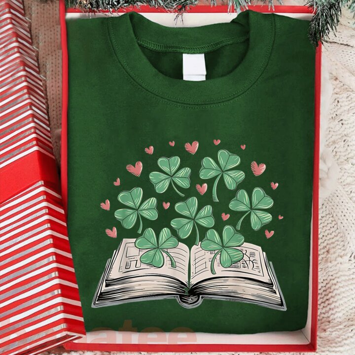 St Patricks Day Book Lucky Clover 
