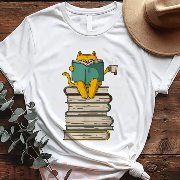 Cat Loves Books