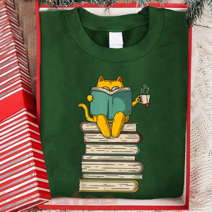 Cat Loves Books