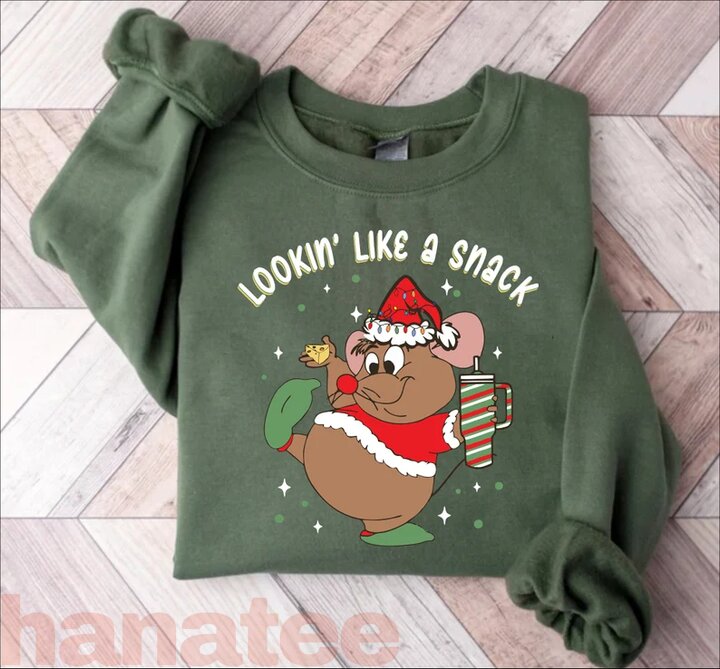 Cutes Looking Like a Snack Mouse Christmas