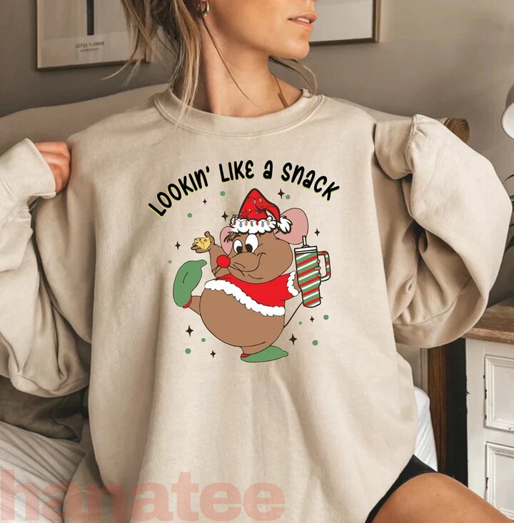 Cutes Looking Like a Snack Mouse Christmas