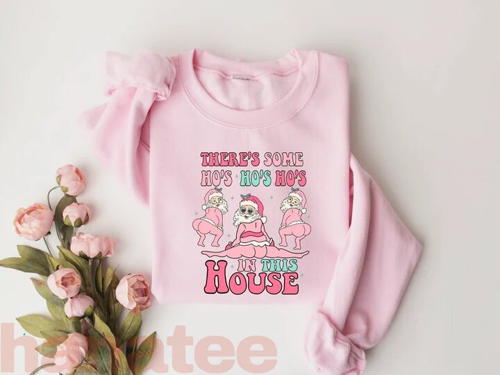 There's Some Ho’s Ho’s Ho’s In This House Funny Santa T-Shirt